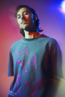 REj